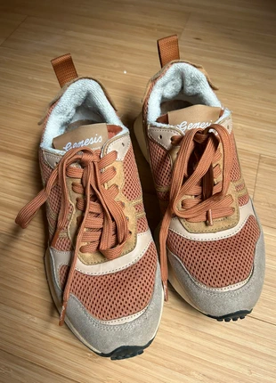 Baskets Genesis, marque: Genesis, état: Très bon état, taille: 37, 12,00 €, 13,30 € Protection acheteurs incluse