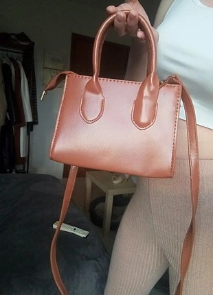 Cartable camel avec poignée , marque: Shein, état: Neuf avec étiquette, 3,00 €, 3,85 € Protection acheteurs incluse