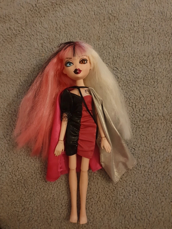 Cloetta Spelletta Bratzillaz Doll MGA 2012