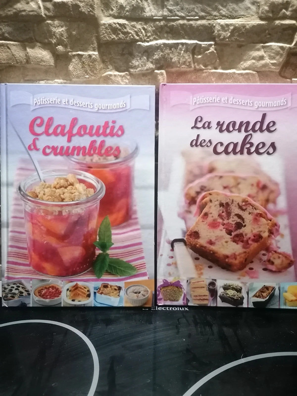 LOT 2 LIVRES DESSERTS ET PATISSERIE