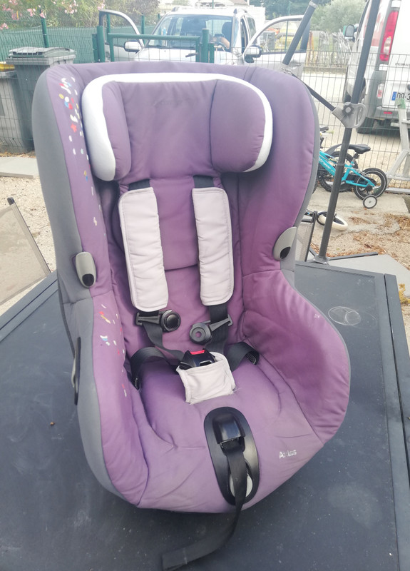 Siège auto bébé confort Axiss inclinable et pivotant - Équipement auto