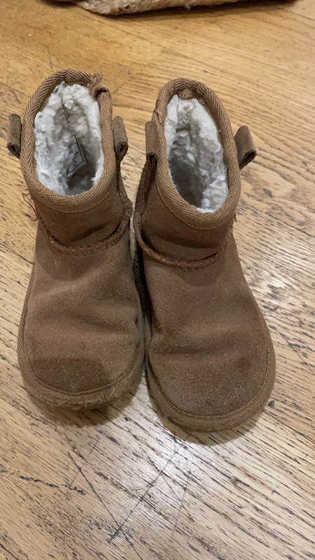 Baby gap hotsell boots toddlers