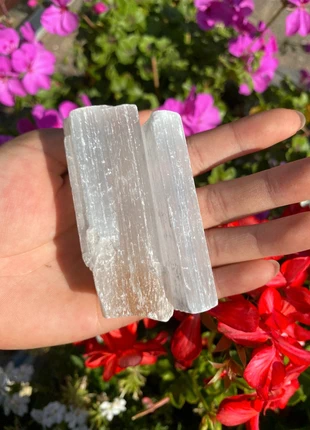 Seleniet ruwe kristal Steen/ Selenite stone raw Crystal- decor, collectie of cadeau–  80g, 8×3 cm, merk: Crystal, staat: Nieuw zonder prijskaartje, € 4,00, € 4,90 inclusief Kopersbescherming
