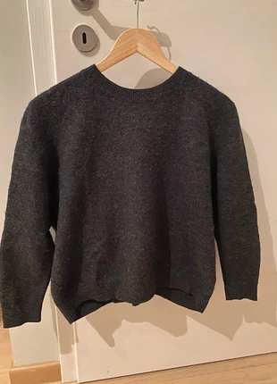 Pull en laine COS gris anthracite col rond coupe décontractée noeud papillon dans le dos - Taille S, marca: COS, estado: Muy bueno, tamaño: S / 36 / 8, 68,99 €, 73,14 € Protección al comprador incluida