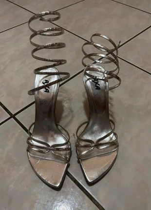 Scarpe con cerchi alla caviglia , marque: Axa, état: Neuf sans étiquette, taille: 41, 12,00 €, 13,30 € Protection acheteurs incluse