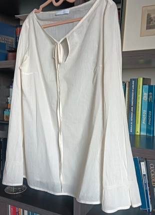 Raffinata blusa in cotone Laltramoda fit over (42/44 italiana), brand: Laltramoda, condizioni: Nuovo senza cartellino, taglia: M / IT 42 / EU 38, €12.00, €13.30 include la Protezione acquisti