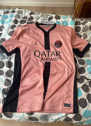 Maillot PSG rose 2024/2025, marke: Jordan x Paris Saint-Germain, zustand: Neu, größe: M, 35,00 €, 37,45 € inklusive Vinted-Käuferschutz