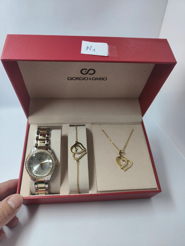 Coffret montre femme avec collier et bracelet en acier inoxydable 1