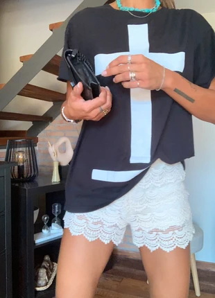 T shirt ovesized e short omaggio, brand: Zara, condizioni: Buone, taglia: Taglia unica, €5.00, €5.95 include la Protezione acquisti