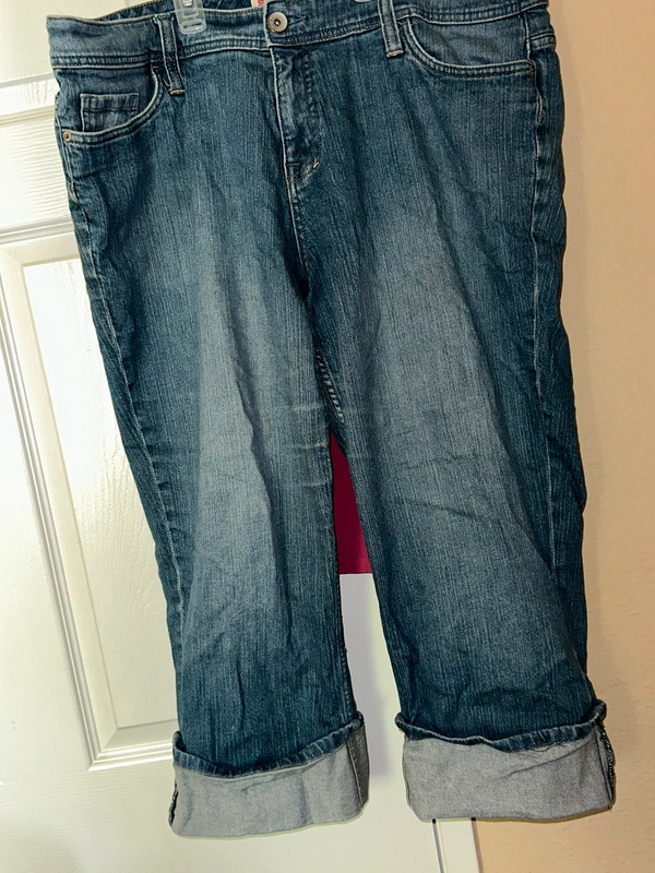 Mossimo capris jeans 5