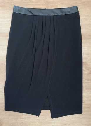 Jupe Zara Noir, marque: Zara, état: Très bon état, taille: XS / 34 / 6, 7,00 €, 8,05 € Protection acheteurs incluse