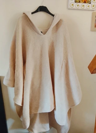 👒ZARA Neuf Ponchon laine beige à capuche Taille 38 NP 59 e 👒, marca: Zara, estado: Nuevo con etiquetas, tamaño: M / 38 / 10, 25,00 €, 26,95 € Protección al comprador incluida