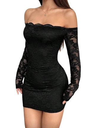 Robe moulante noir de soirée, marque: Aesthetic, état: Neuf sans étiquette, taille: S / 36 / 8, 29,99 €, 32,19 € Protection acheteurs incluse