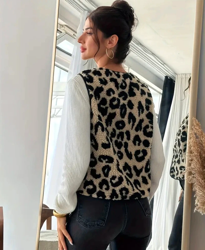 Veste sans manches , léopard , taille M , neuve - photo numéro 2