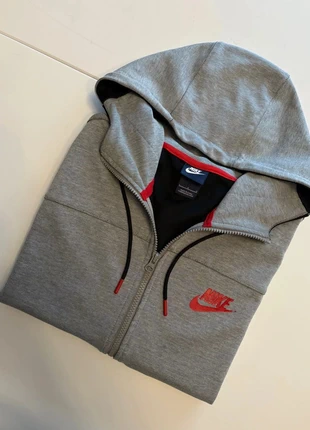 Veste à capuche Nike – Gris – Taille L – Très bon état (9/10), brand: Nike, condition: Very good, size: L, €27.00, €29.05 includes Buyer Protection