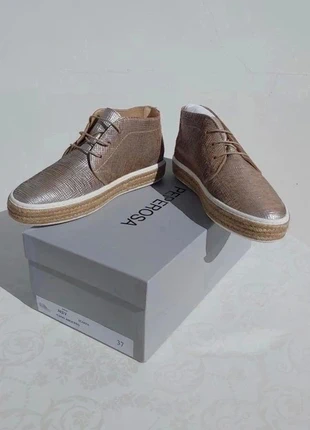 Scarpe lamellate argento, marca: Peperosa, estado: Novo com etiquetas, tamanho: 37, €30.00, €32.20 inclui Proteção do Comprador