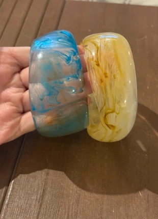 Lot de 2 bracelet résine bleu et beige, zustand: Neu, 10,00 €, 11,20 € inklusive Vinted-Käuferschutz