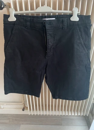 Short en jean noir Zara homme taille 44, brand: Zara, condition: Very good, size: W34, €6.00, €7.00 includes Buyer Protection