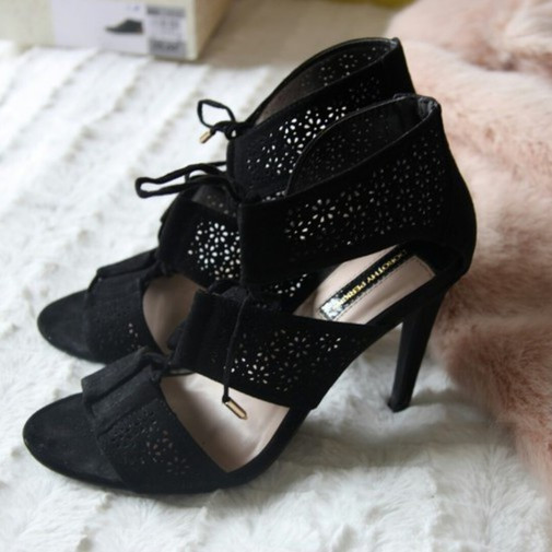 Sandales noires avec cordes 3