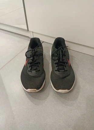 Basket de sport homme et femme, Nike, très bonne état, marque: Nike, état: Très bon état, taille: 43, 5,00 €, 5,95 € Protection acheteurs incluse