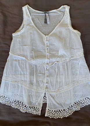 T-shirt romantique avec détails en crochet, marke: Ze-Ze, zustand: Sehr gut, größe: S / 36 / 8, 5,00 €, 5,95 € inklusive Vinted-Käuferschutz