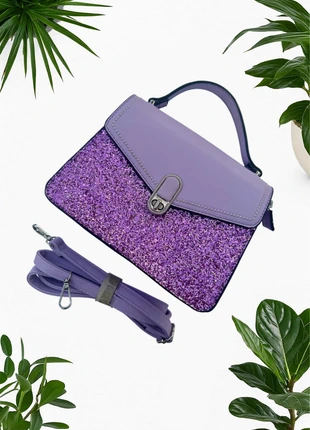 Borsa lilla glitterata con tracolla, brand: MERCATO, condizioni: Nuovo senza cartellino, €13.00, €14.35 include la Protezione acquisti