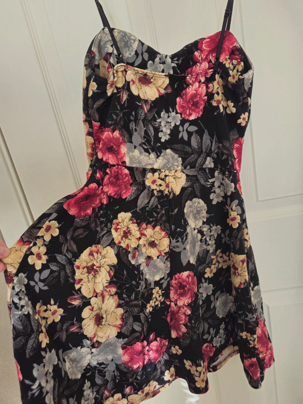 Skater dress with floral print 3