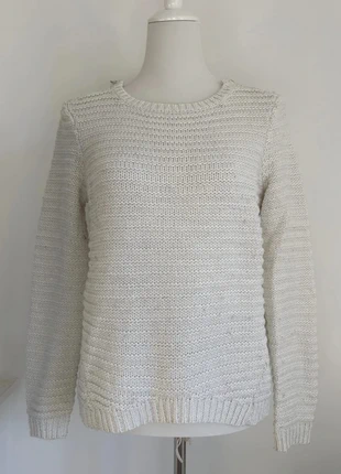 Pull femme blanc brillant bershka en très bon état taille 36/S, marque: Bershka, état: Très bon état, taille: S / 36 / 8, 10,00 €, 11,20 € Protection acheteurs incluse