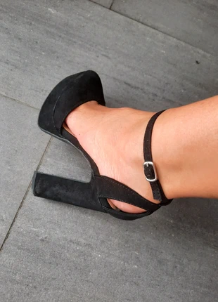 Sandalias de terciopelo , marque: Bershka, état: Très bon état, taille: 37, 9,00 €, 10,15 € Protection acheteurs incluse