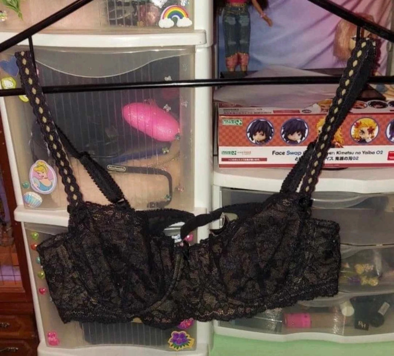 Black floral lace overlay 36b bra with beige mesh 1