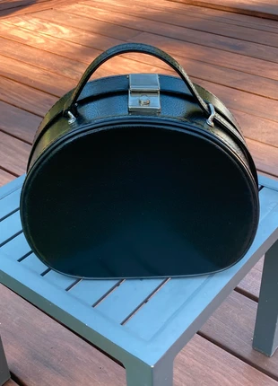 Sac hat-box rigide vintage années 50 en cuir noir – serrure avec clé – excellent état, marca: Vintage Dressing, estado: Muy bueno, 20,00 €, 21,70 € Protección al comprador incluida