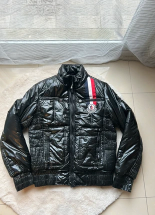 magnifique Doudoune moncler, marque: Moncler, état: Très bon état, taille: S, 130,00 €, 137,20 € Protection acheteurs incluse