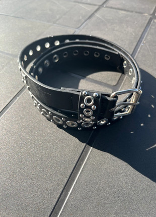 Ceinture noir vintage,style punk, rétro, y2k, marke: y2k, zustand: Sehr gut, größe: 110, 12,00 €, 13,30 € inklusive Vinted-Käuferschutz