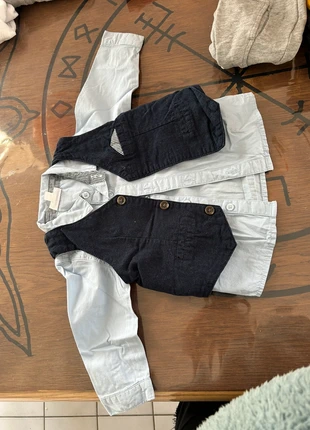 Haut de costume, merk: Vertbaudet, staat: Heel goed, maat: 9-12 maanden / 74 cm, € 1,50, € 2,28 inclusief Kopersbescherming