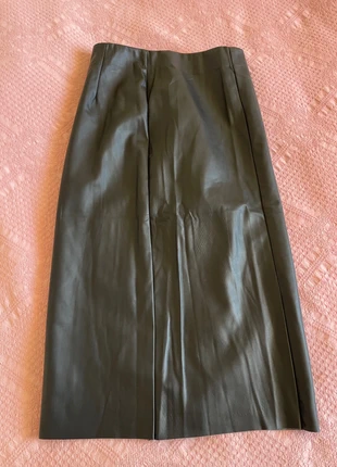 Jupe longue similicuir H&M, brand: H&M, condizioni: Nuovo senza cartellino, taglia: S / IT 40 / EU 36, €5.00, €5.95 include la Protezione acquisti