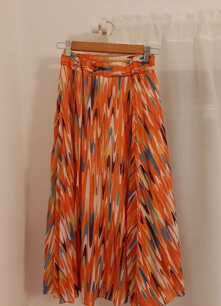 Saia comprida, brand: Local, condizioni: Nuovo senza cartellino, taglia: Taglia unica, €4.00, €4.90 include la Protezione acquisti