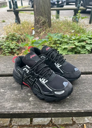 Chaussures Asics Gel-Sonoma / Noire - Rouge / Taille 41,5, merk: Asics, staat: Heel goed, maat: 41.5, € 70,00, € 74,20 inclusief Kopersbescherming