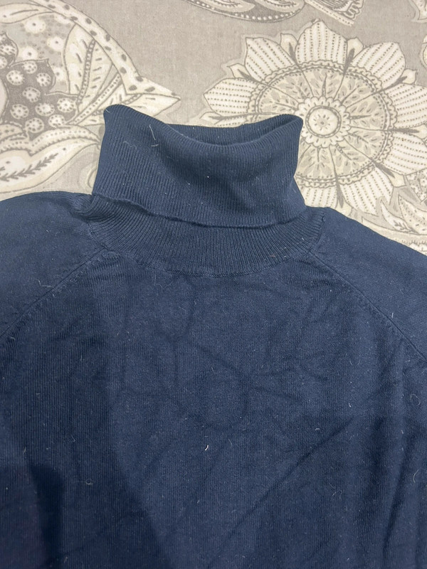 Pull col roulé taille M parfait état 2