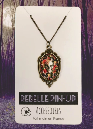 Collier tête de mort et fleurs , brand: ReBelle Pin-up, condition: Very good, €10.50, €11.73 includes Buyer Protection Pro