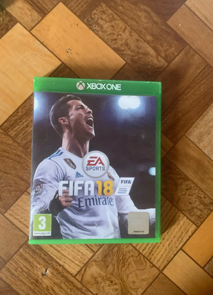 Obrázek k inzerátu: Xbox one hra FIFA 18