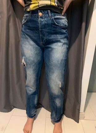 Jean boyfriend délavé NEUF, marque: on you, état: Neuf sans étiquette, taille: XL / 42 / 14, 6,00 €, 7,00 € Protection acheteurs incluse