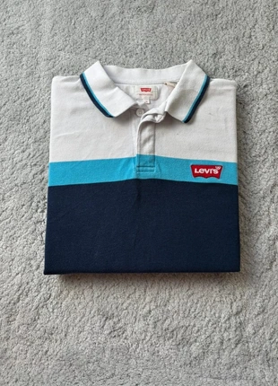 Polo Levi’s bleu/blanc logo brodé taille M, brand: Levi's, condizioni: Buone, taglia: M, €10.00, €11.20 include la Protezione acquisti