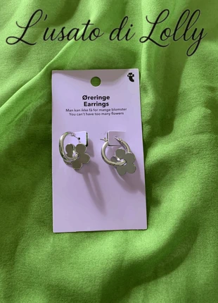 Orecchini a cerchio con fiore – per bambine e ragazzine, marca: Halskæde Necklace, estado: Nuevo con etiquetas, 3,00 €, 3,85 € Protección al comprador incluida