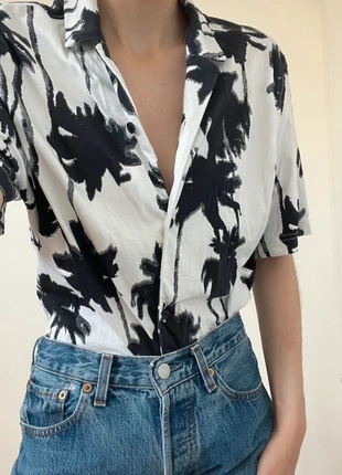 Chemise Palmier H&M été printemps, merk: H&M, staat: Heel goed, maat: M, € 6,00, € 7,00 inclusief Kopersbescherming