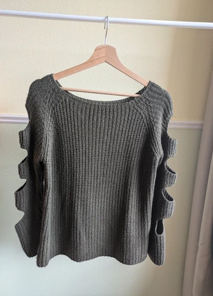 Legergroene trui, staat: Heel goed, maat: Overige, € 4,00, € 4,90 inclusief Kopersbescherming