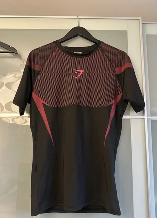 Gymshark Onyx Red, marque: Gymshark, état: Très bon état, taille: M, 80,00 €, 84,70 € Protection acheteurs incluse