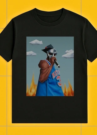 T-shirt noir streetwear MF DOOM x Knicks taille XXL, marque: MF Doom, état: Très bon état, taille: XXL, 36,90 €, 39,45 € Protection acheteurs incluse