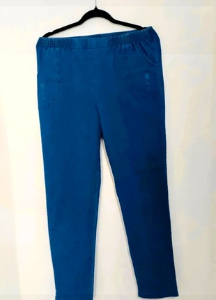 Beau Jeans femme couleur bleu 👖, marque: AMOUR, état: Très bon état, taille: XL / 42 / 14, 6,00 €, 7,00 € Protection acheteurs incluse