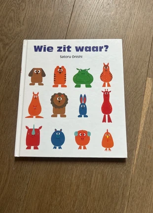 Wie zit waar zoekboek, staat: Heel goed, € 3,00, € 3,85 inclusief Kopersbescherming