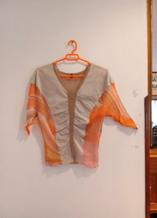 Top Multicolor Multitexturas, staat: Heel goed, maat: M / 38 / 10, € 1,00, € 1,75 inclusief Kopersbescherming